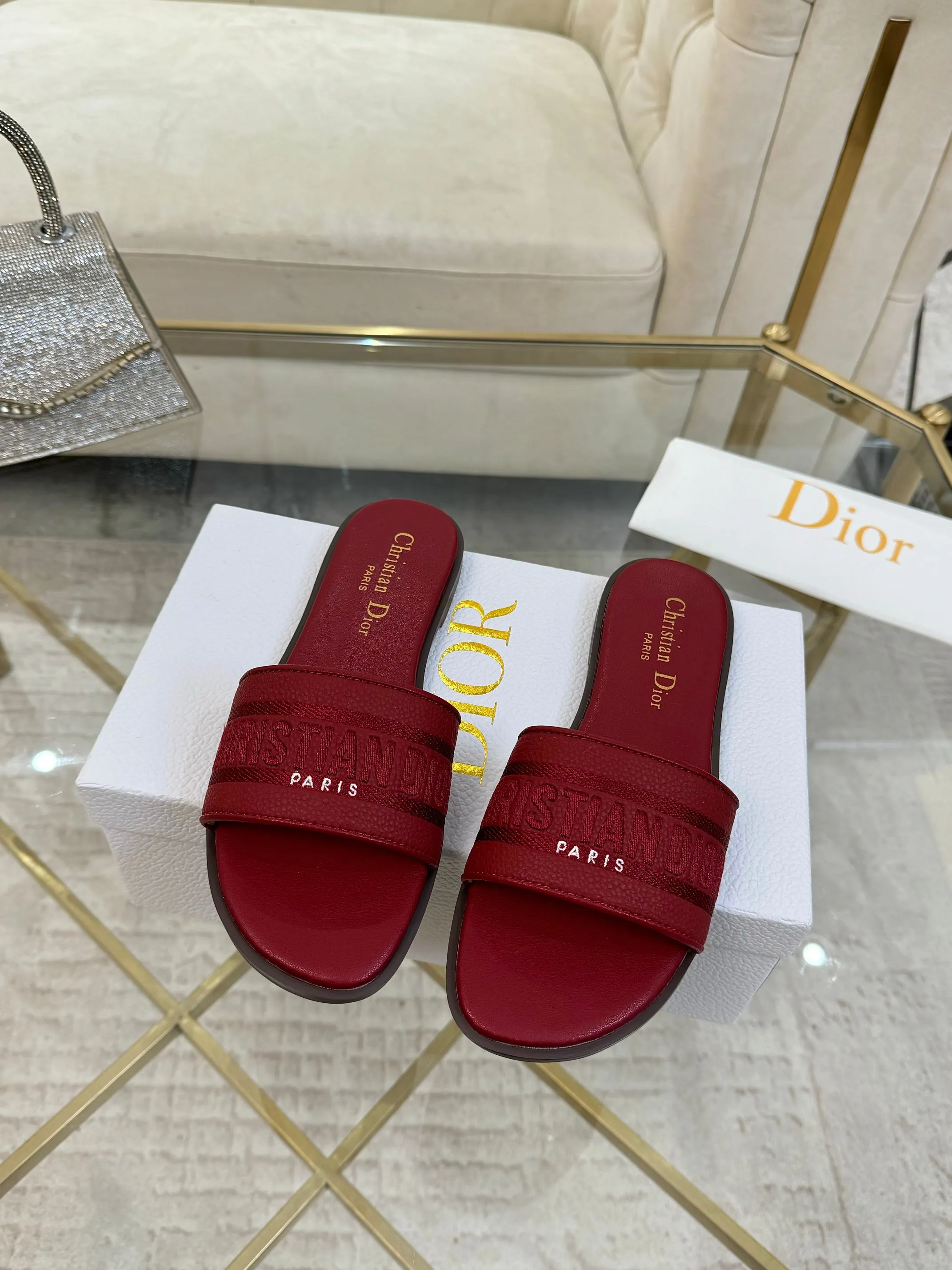 👟👟Ex-factory price 340👟👟 Genuine leather sole +40 Dior new style cowhide surface, sheepskin lining + embroidery process, 5 colors optional, code size 35-42, rubber sole, genuine leather sole +40
